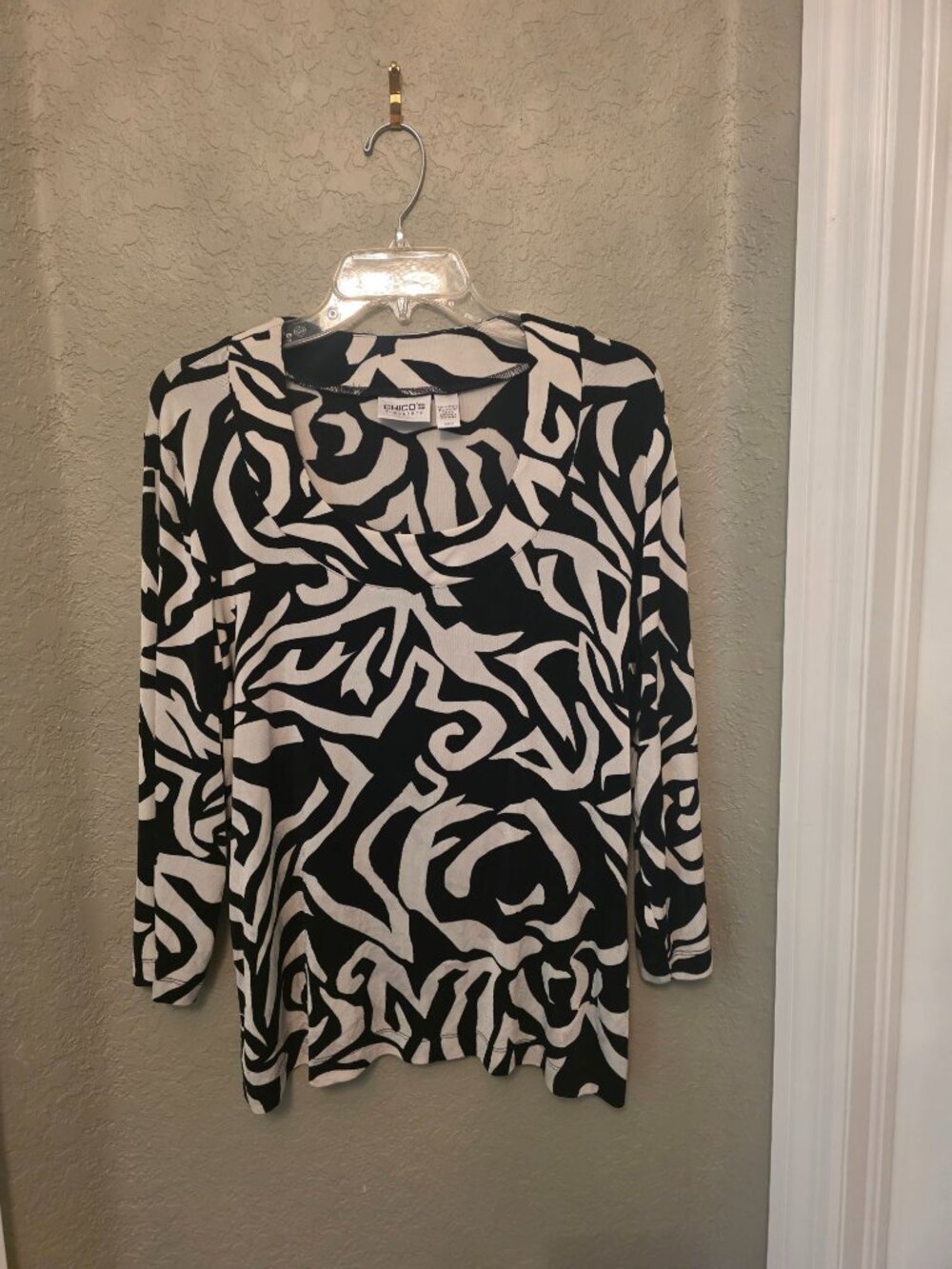 Chico's Travelers Black White Pullover blouse size XL - EUC